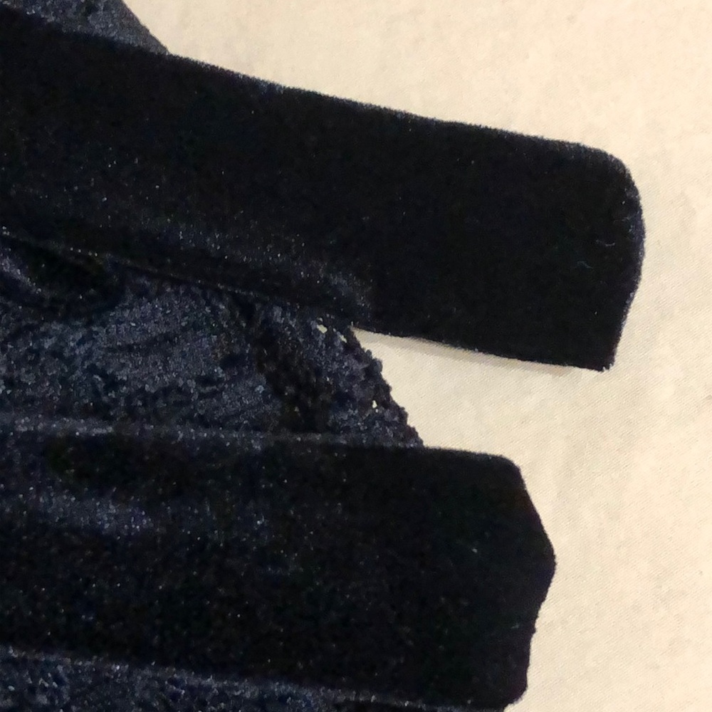 Motherhood Maternity Black lace top. L velvet belt - Picture 9 of 12